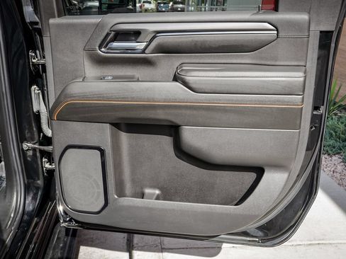 Used 2024 GMC Sierra 2500 AT4 w/ AT4 Premium Plus Package AWD/4WD image 30