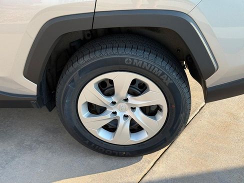Certified 2025 Toyota RAV4 LE AWD/4WD image 7