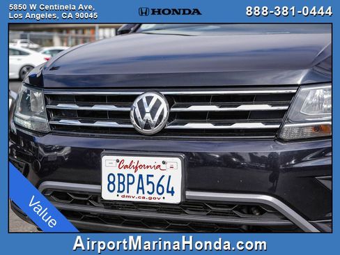 Used 2018 Volkswagen Tiguan SEL FWD image 18