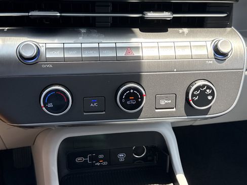 Certified 2026 Hyundai Kona SE FWD image 25