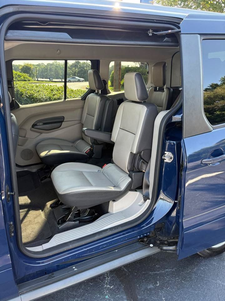 Used 2017 Ford Transit Connect Titanium FWD image 12
