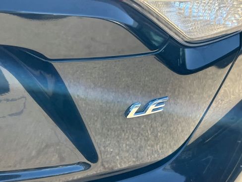 Used 2022 Toyota Corolla LE FWD image 21