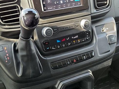 Used 2025 RAM ProMaster 2500 w/ U-Haul Equipment Group FWD image 25