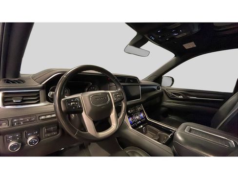 Used 2021 GMC Yukon XL Denali w/ Denali Ultimate Package AWD/4WD image 11