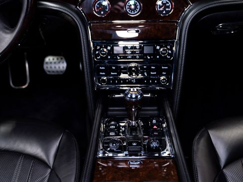 Used 2019 Bentley Mulsanne image 13