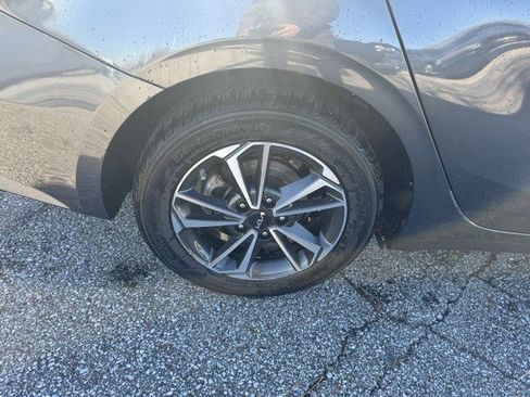 Used 2023 Kia Forte LXS image 32