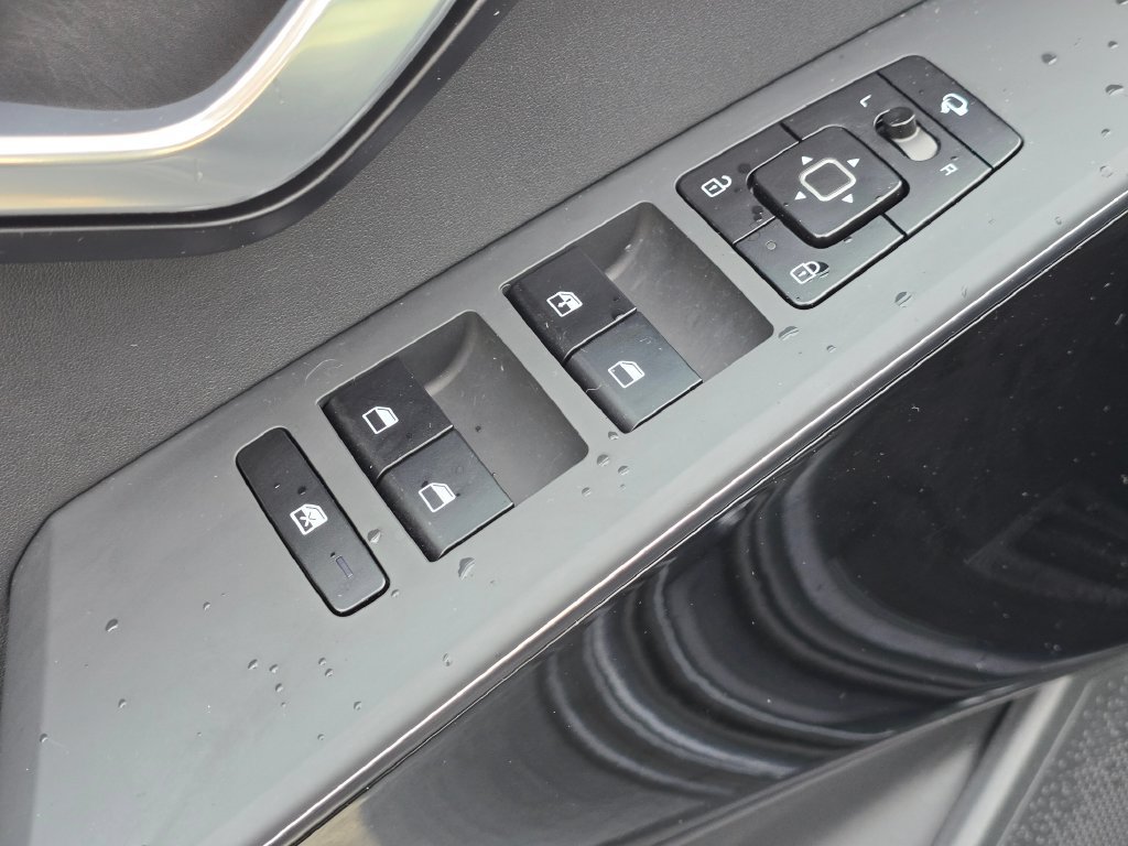 Certified 2024 Kia Niro EX Touring FWD image 24