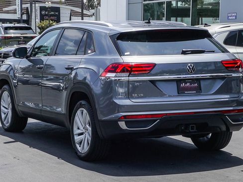 Certified 2023 Volkswagen Atlas Cross Sport SE FWD image 9