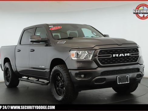Used 2024 RAM 1500 Big Horn AWD/4WD image 1