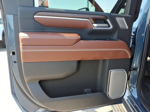New 2026 GMC Sierra 2500 Denali Ultimate w/ Max Trailering Package AWD/4WD image 18