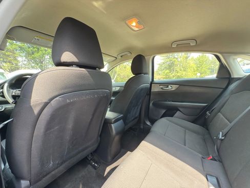 Used 2019 Kia Forte LXS image 36
