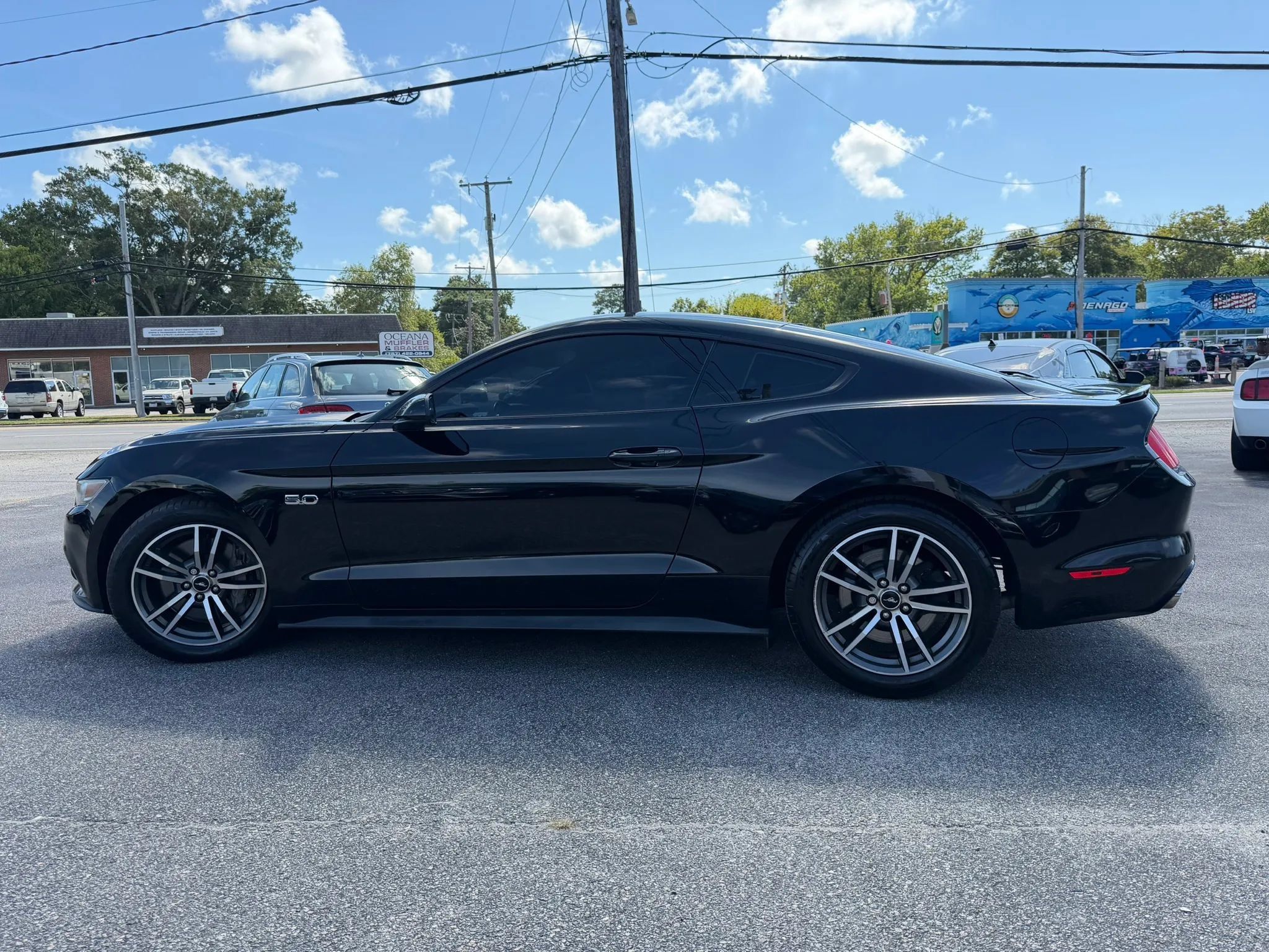 Used 2015 Ford Mustang GT RWD image 6