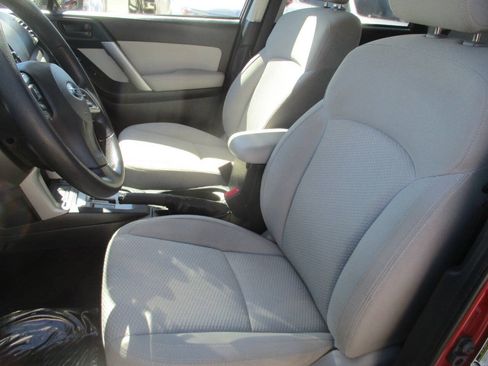 Used 2016 Subaru Forester 2.5i Premium w/ All-Weather Package AWD/4WD image 12