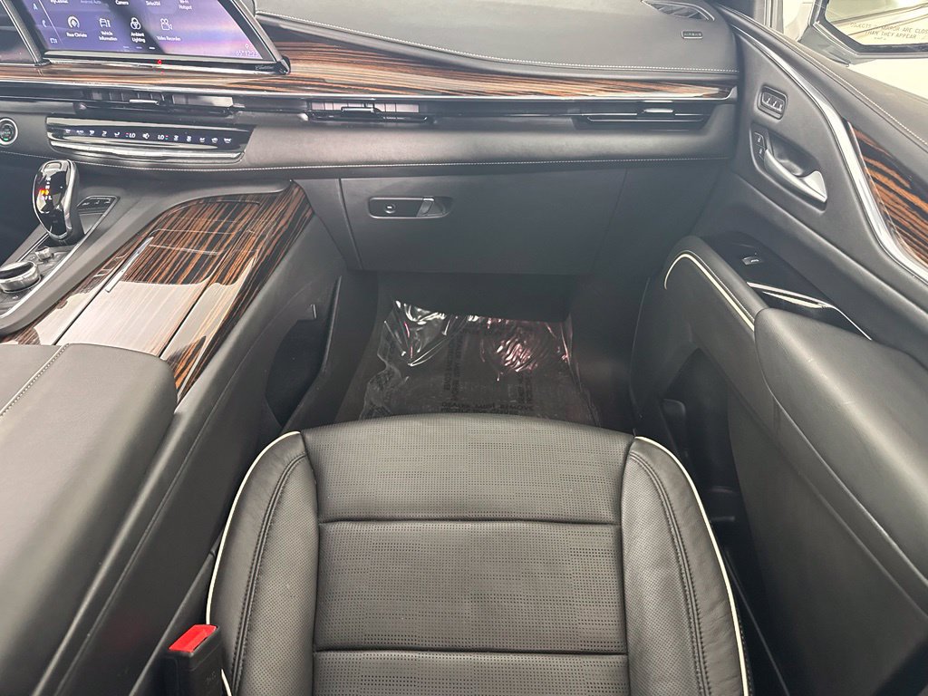 Used 2024 Cadillac Escalade ESV Premium Luxury AWD/4WD image 23