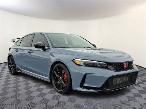 Used 2025 Honda Civic Type R image 1