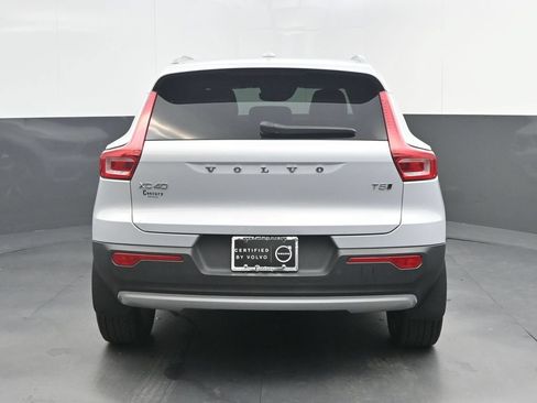 Certified 2022 Volvo XC40 T5 Momentum w/ Premium Package AWD/4WD image 6