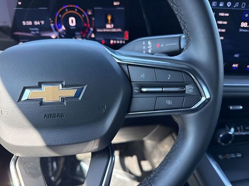 Used 2025 Chevrolet Tahoe LT AWD/4WD image 17