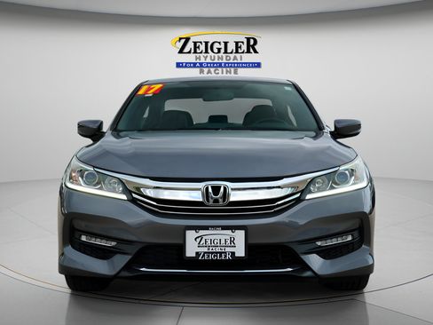 Used 2017 Honda Accord Sport image 2