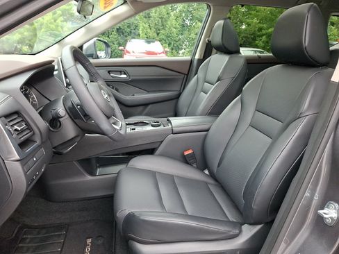 Used 2023 Nissan Rogue SV w/ SV Premium B Package AWD/4WD image 13