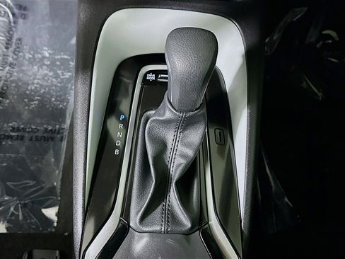 Used 2025 Toyota Corolla SE image 21