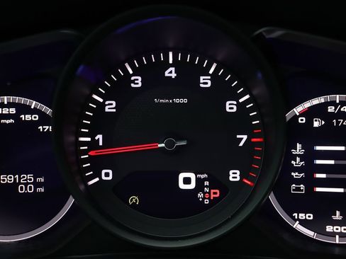 Used 2021 Porsche Cayenne Coupe image 20