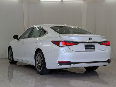 Used 2024 Lexus ES 300h w/ Technology Package FWD image 6