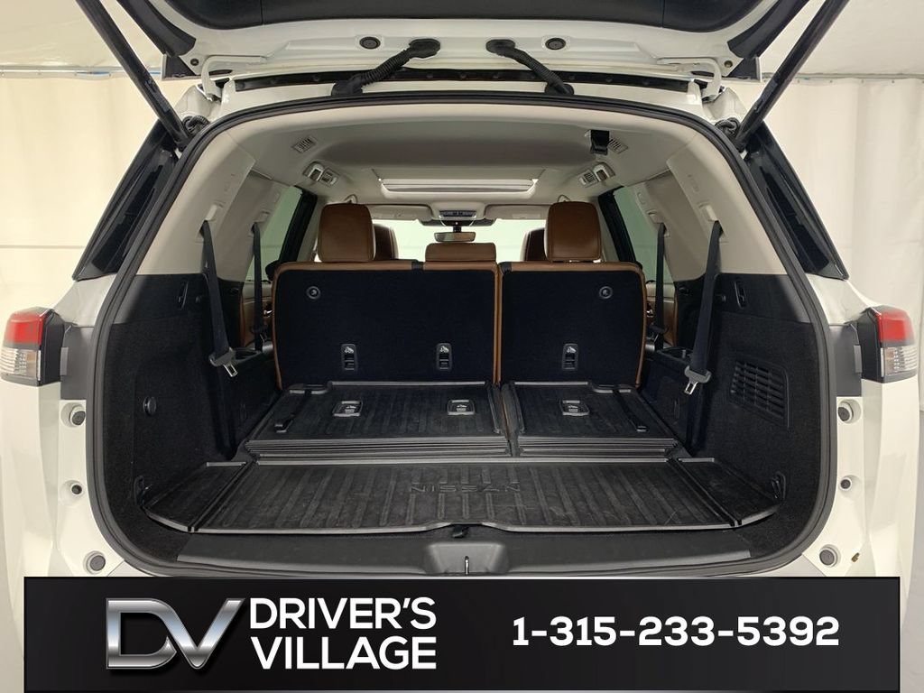 Used 2023 Nissan Pathfinder Platinum w/ Cargo Package AWD/4WD image 24