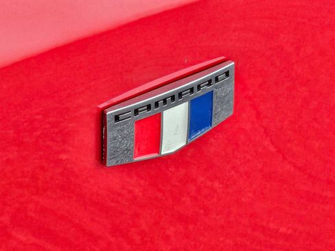 Used 2016 Chevrolet Camaro SS image 14