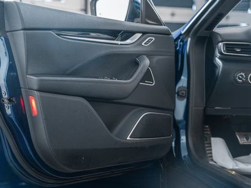 Used 2018 Maserati Levante S GranSport image 38