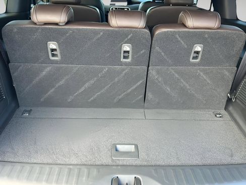 Used 2025 Nissan Armada Platinum w/ Convenience Package image 10