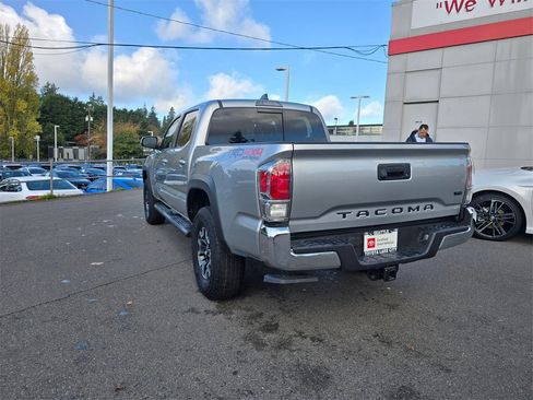 Certified 2023 Toyota Tacoma TRD Off-Road image 5
