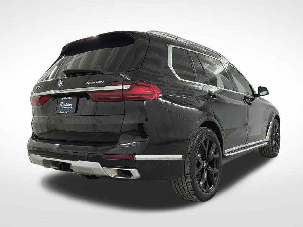 Used 2022 BMW X7 xDrive40i w/ Executive Package AWD/4WD image 3