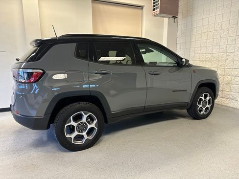 Used 2022 Jeep Compass Trailhawk w/ Trailhawk Convenience Group AWD/4WD image 24