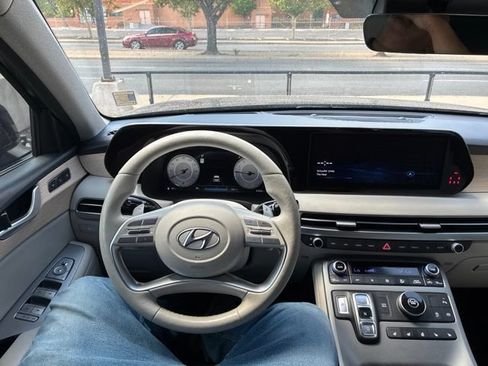 Used 2024 Hyundai Palisade Limited FWD image 5