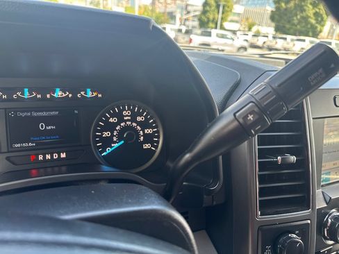 Used 2018 Ford F150 XLT w/ Equipment Group 302A Luxury AWD/4WD image 23