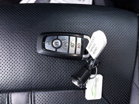 Used 2021 Ford Expedition Max Platinum image 28