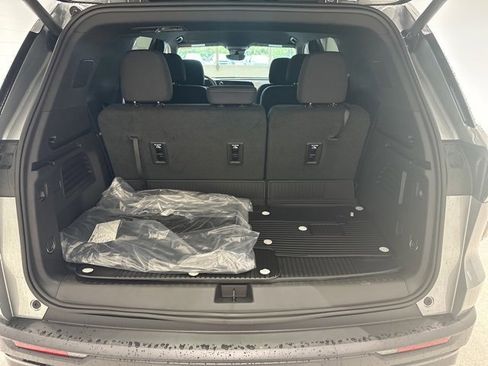 New 2026 Chevrolet Traverse LT w/ Midnight/Sport Edition image 14