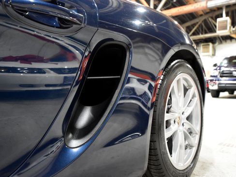 Used 2013 Porsche Boxster S image 6