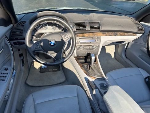 Used 2010 BMW 128i Convertible RWD image 6