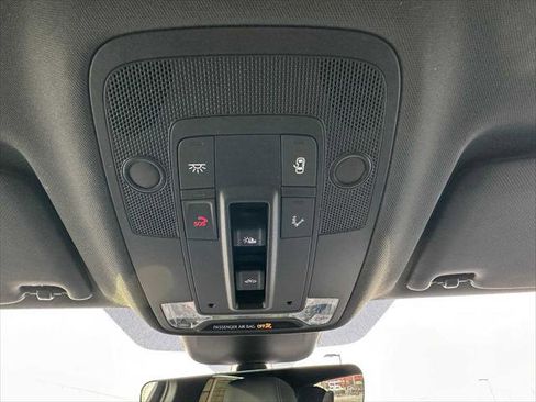 Used 2024 Audi Q3 2.0T Premium Plus image 31