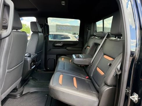 Used 2024 GMC Sierra 2500 AT4 w/ Technology Package AWD/4WD image 15