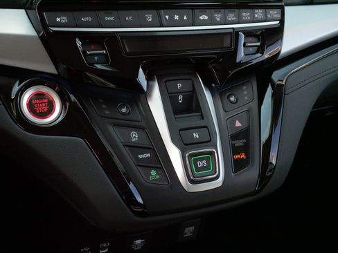 Certified 2026 Honda Odyssey Touring image 24