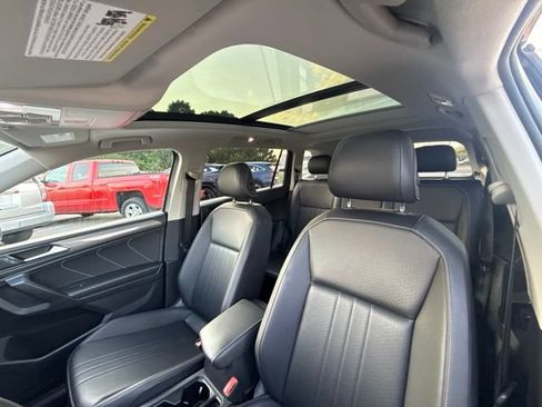 Used 2022 Volkswagen Tiguan SE AWD/4WD image 13