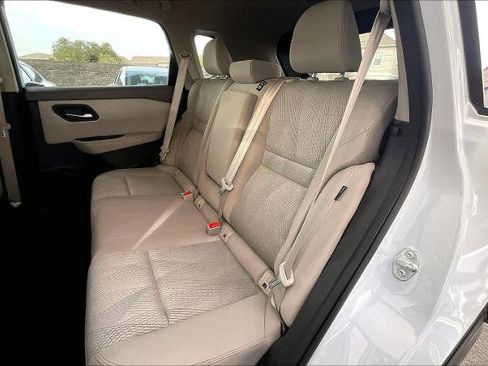 Certified 2025 Nissan Rogue SV image 19