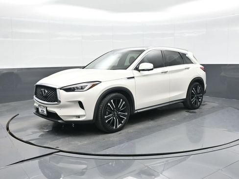 Used 2021 INFINITI QX50 Sensory image 1