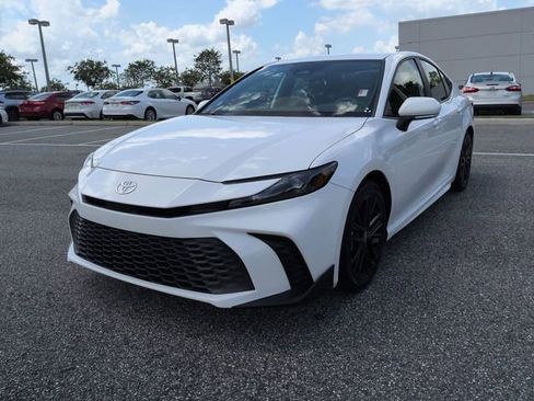 Certified 2025 Toyota Camry SE w/ Convenience Package FWD image 8