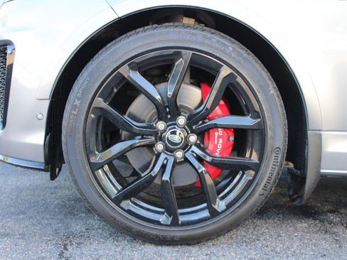 Used 2022 Land Rover Range Rover Sport SVR image 12