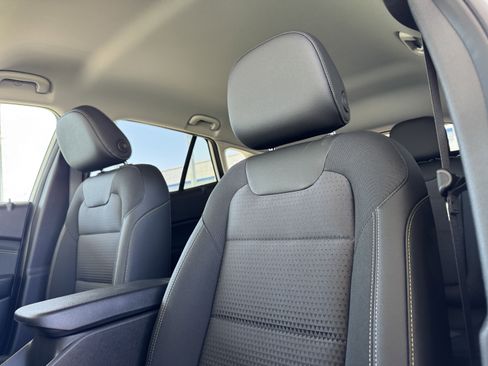 New 2025 Chevrolet Trax LT w/ LT Convenience Package image 12