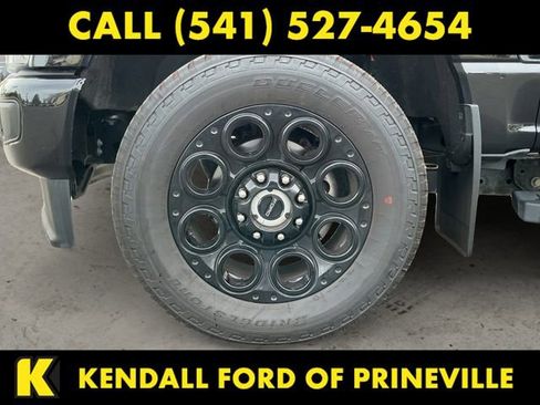 Used 2025 Ford F350 Lariat w/ Black Appearance Package AWD/4WD image 14