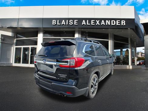 Used 2023 Subaru Ascent Touring AWD/4WD image 3